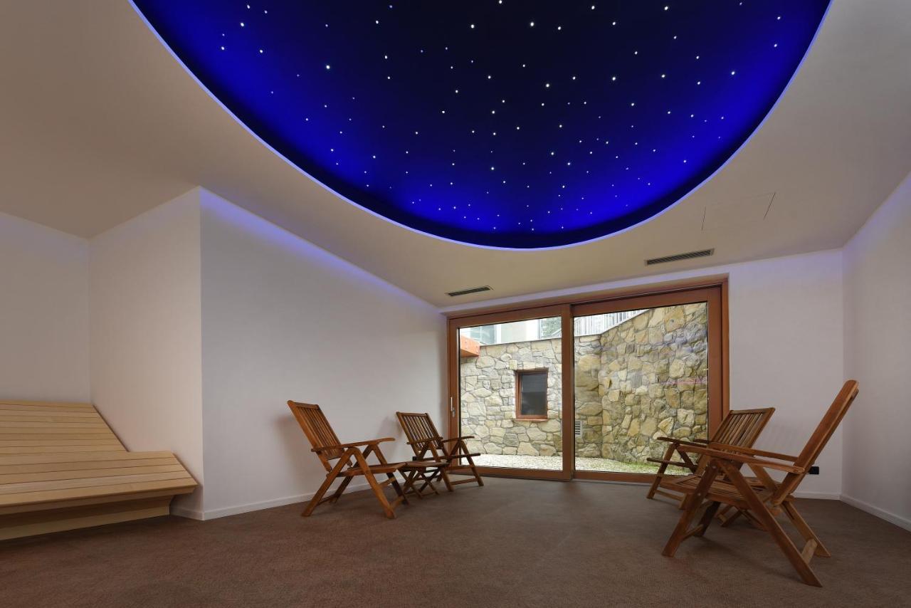 Aplend Hotel Ovruc Štrbské Pleso エクステリア 写真