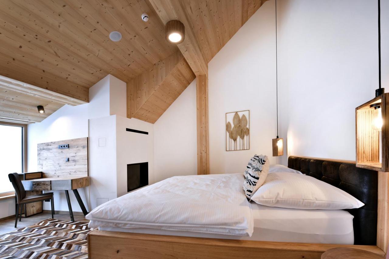 Aplend Hotel Ovruc Štrbské Pleso エクステリア 写真